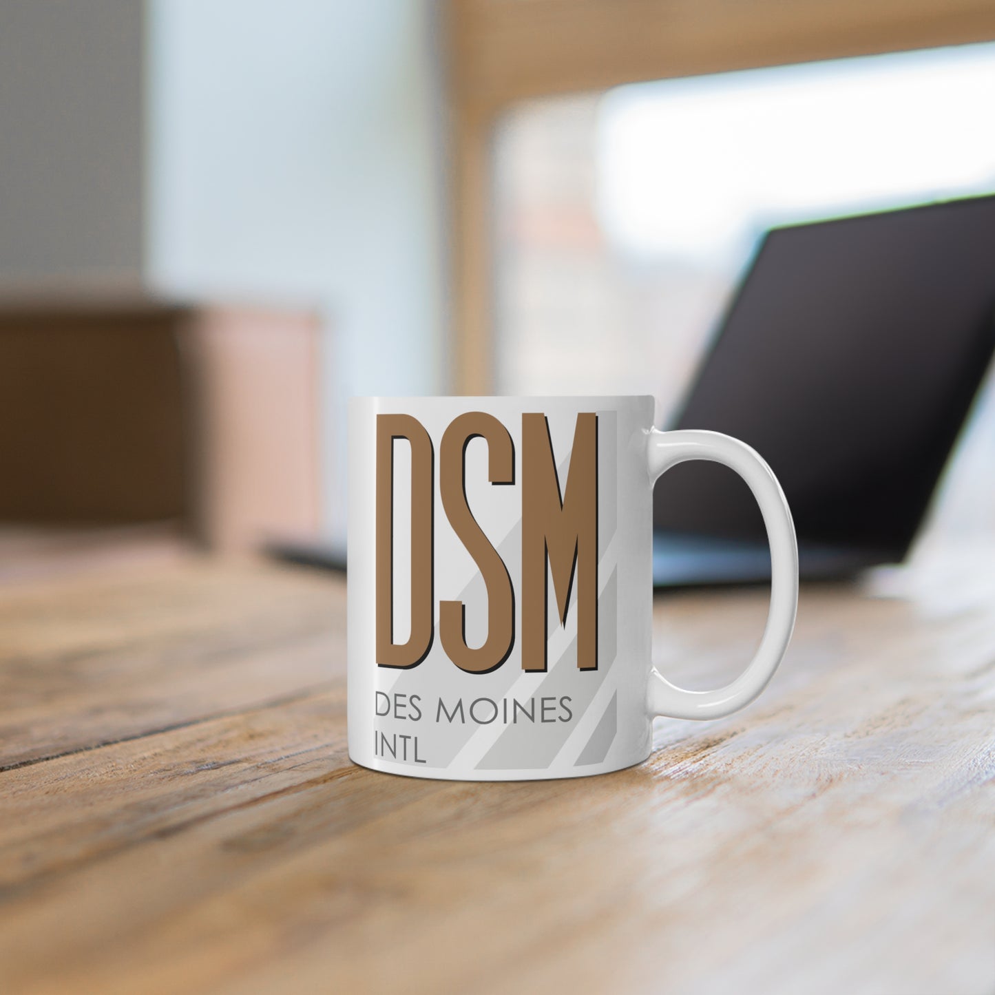 Des Moines Intl, DSM. 11oz Airport Mug (Brown)